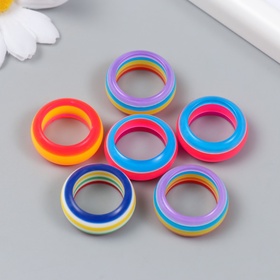Набор бусин для творчества пластик «Радужное кольцо», набор 6 шт., 1×2.4×2.4 см