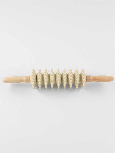 УЦЕНКА Массажёр универсальный «Скалка», 9 колес, 38×7 см, бежевый