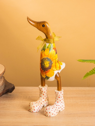 Сувенир «Утка модница в цветах», 9×11×27 см, дерево