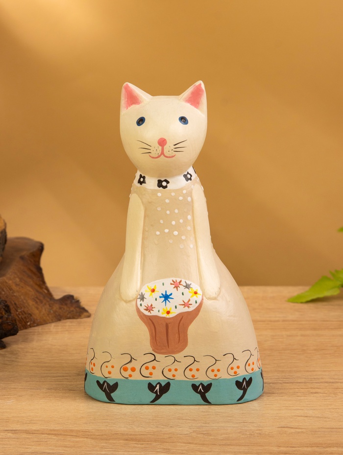Сувенир «Белая кошка в бежевом платье», 9×5×15.5 см, дерево