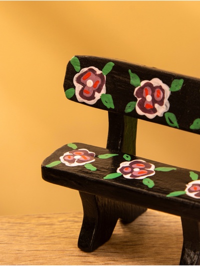 Мебель для кукол «Скамейка с цветами», 6.5×3.5×6 см, дерево, чёрная