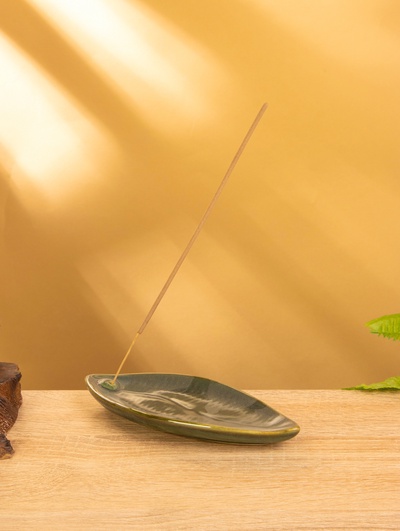 Подставка под благовония «Длинный лист», 17×7×1.5 см, керамика, зелёная