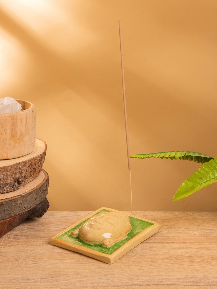 Подставка под благовония «Будда», 11×9×3 см, керамика, зелёно-коричневая