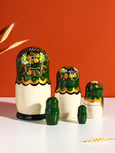 Матрёшка дерево «Марфа», чёрный платок, 5-кукольная, 19 см