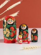 Матрёшка дерево «Наташа», красная, 5-кукольная, 12 см - Фото 1