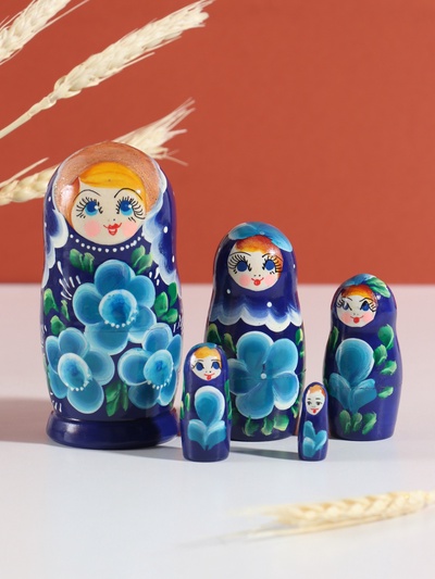 Матрёшка дерево «Клава», голубое платье, 5-кукольная, 12 см