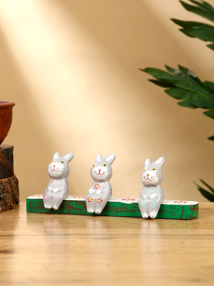 Сувенир «Зайки на скамейке», 18×4×6 см, дерево