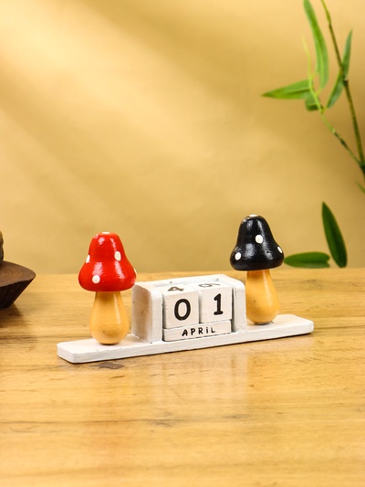 Календарь настольный «Мухоморчики», 20×6×9 см, дерево