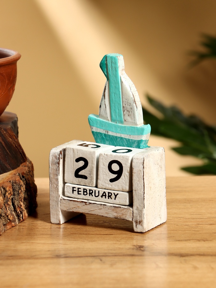 Календарь настольный «Парусник», 7×4×11 см, дерево - Фото 1