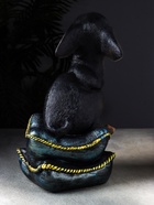 Фигурка полистоун «Чихуа на подушке», 33×20×20 см, чёрный - фото 44697082