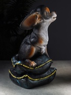 Фигурка полистоун «Чихуа на подушке», 33×20×20 см, чёрный - фото 44697083