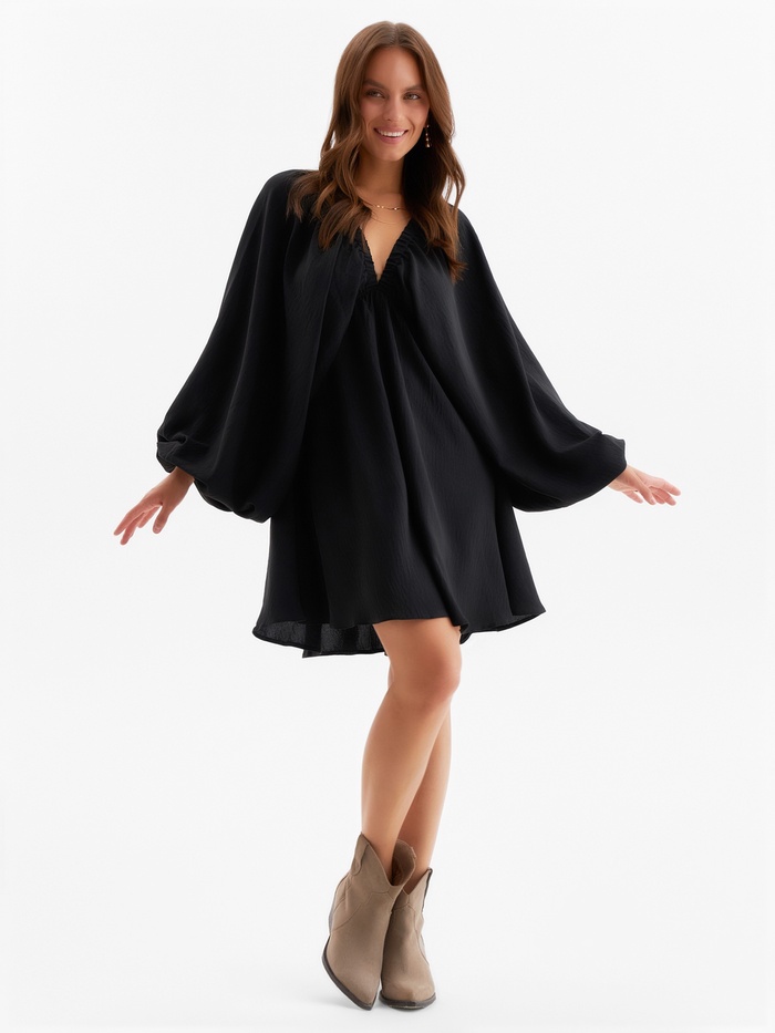 Платье мини женское MINAKU с глубоким вырезом, размер 44, чёрное - Фото 1