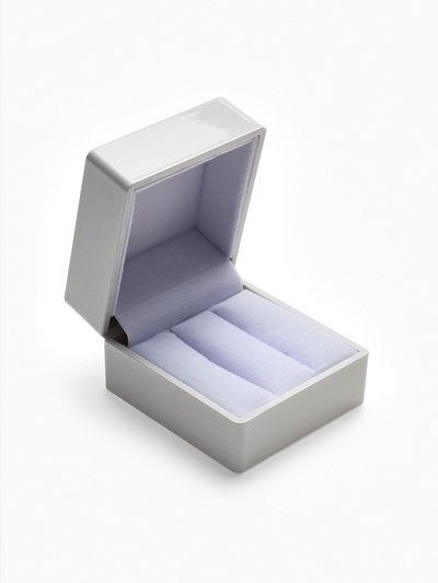 Футляр для 2 колец с подсветкой «Романтика»,6×6×5 см, белый