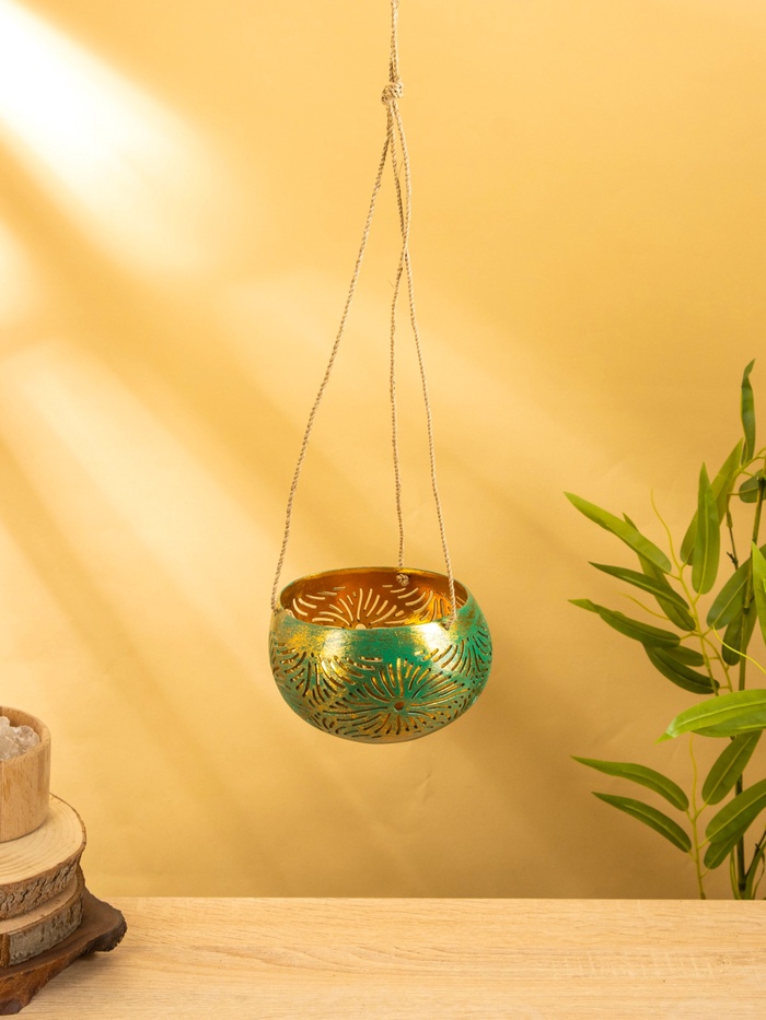 Подсвечник подвесной из кокоса, 12-14 см, тёмно зелёный-золотой