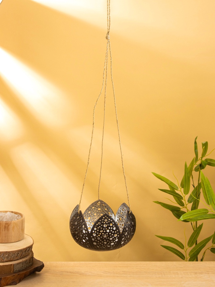 Подсвечник подвесной из кокоса «Бутон», 14×14×10 см, чёрно-серебристый - Фото 1