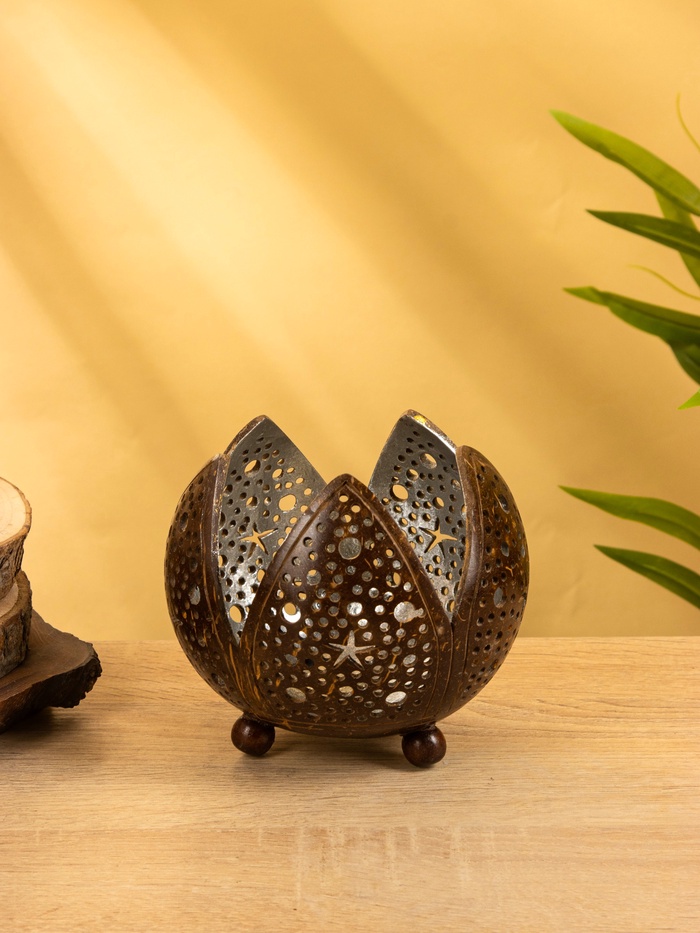 Подсвечник из кокоса «Бутон», 15×15×13 см, коричнево-серебристый