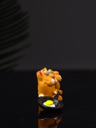 Фигурка полистоун «Два кота с яичницей», 3.2×7×2.6 см - фото 46007361