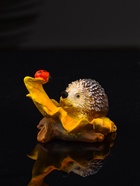 Фигурка полистоун «Ёжик с божьей коровкой», 3.7×6×6.5 см - Фото 1