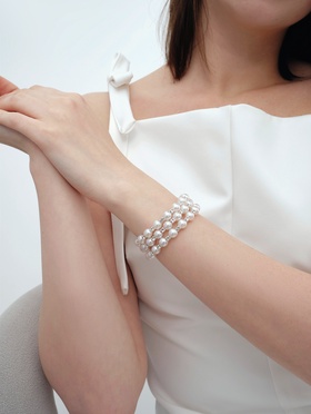 Браслет с жемчугом «Пружинка» стразинки, шар № 6, белый в серебре, L=6 см