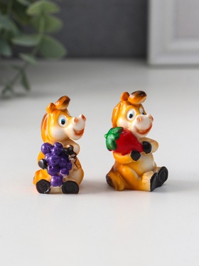 Фигурка полистоун «Коняшка с фруктиком», 2.2×2.5×4.7 см, МИКС (3 шт)