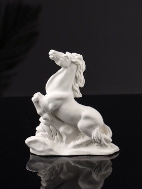 Фигурка гипс «Конь на дыбах», 10 см