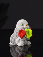 Фигурка гипс «Кролик с букетом», 7 см, серый 10896135