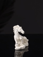Фигурка гипс «Лошадь лежит», 8×6×3 см, натуральный - фото 6441943