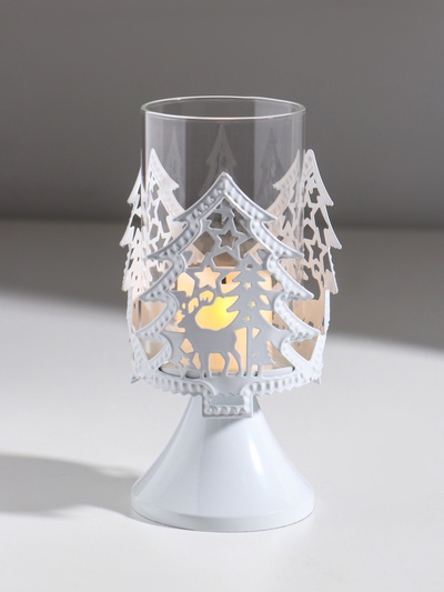 Подсвечник на 1 свечу «Ели и олени», металл, стекло, белый d=5.5 см, 7.3×7.3×14.8 см