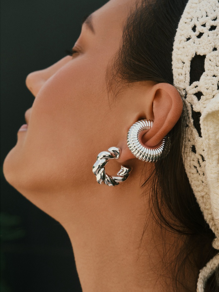 Набор серьга и каффы «Бублики» набор 4 шт., цвет серебро - Фото 1