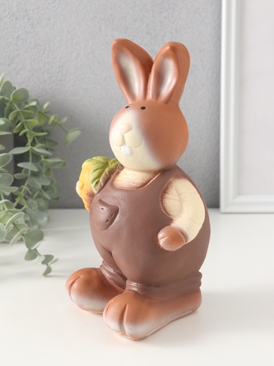 Фигурка гипс «Кролик-фермер», 20.5×12×11 см