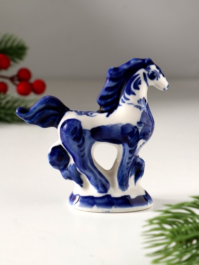 Фигурка фарфор гжель «Скакун», 9×9 см