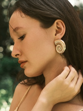 Серьги пластик «Ракушка» крупная, цвет золото