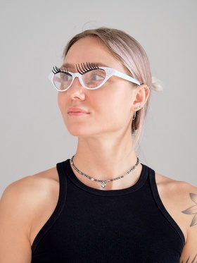 {{photo.Title}} {{photo.Alt || photo.Description || 'Карнавальные очки «Ресницы»'}}