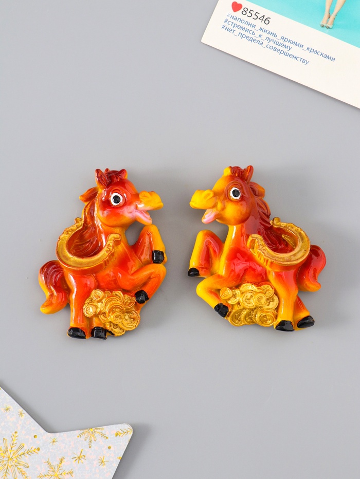 Магнит на холодильник «Лошадка с монетами и подковой», полистоун, 5.5×6.5 см, МИКС - Фото 1