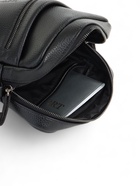 Сумка кросс-боди мужская Bagsland на молнии, 2 наружных кармана, с ручкой, длинный ремень, 17×5×22 см, чёрная - Фото 10