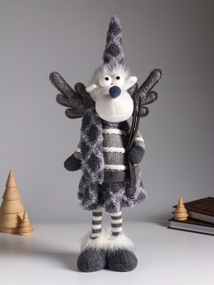 Интерьерная кукла текстильная «Лосиха в сером наряде, с лыжами», 14×12×45 см - Фото 1