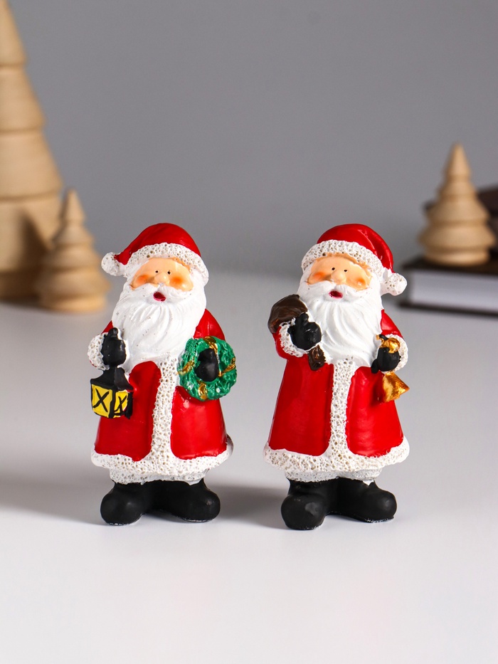Фигурка полистоун «Дедушка Мороз в красном с колокольчиком или фонарём», 4.8×3.5×8.7 см, МИКС - Фото 1