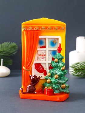 Свеча декоративная «Дед Мороз стучится в дом» 6.5×9×14.5 см