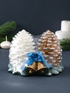 Свеча фигурная "Рождественские шишки" 10х13х9,5 см - фото 809282748