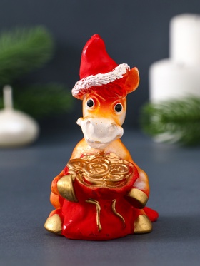 Свеча декоративная «Лошадка с мешком» 5.5×6.5×9.5 см, золотой