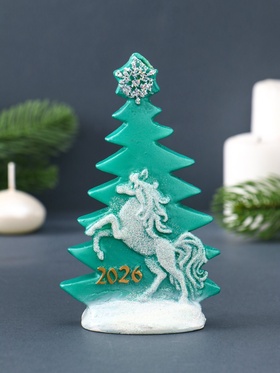 Свеча декоративная «Ёлка с барельефом» 7.5×4×12.5 см, зелёный