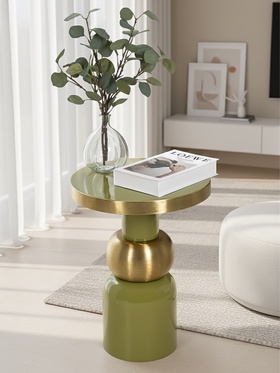 Столик кофейный «Авокадо», 40×40×53 см, с золотой сферой