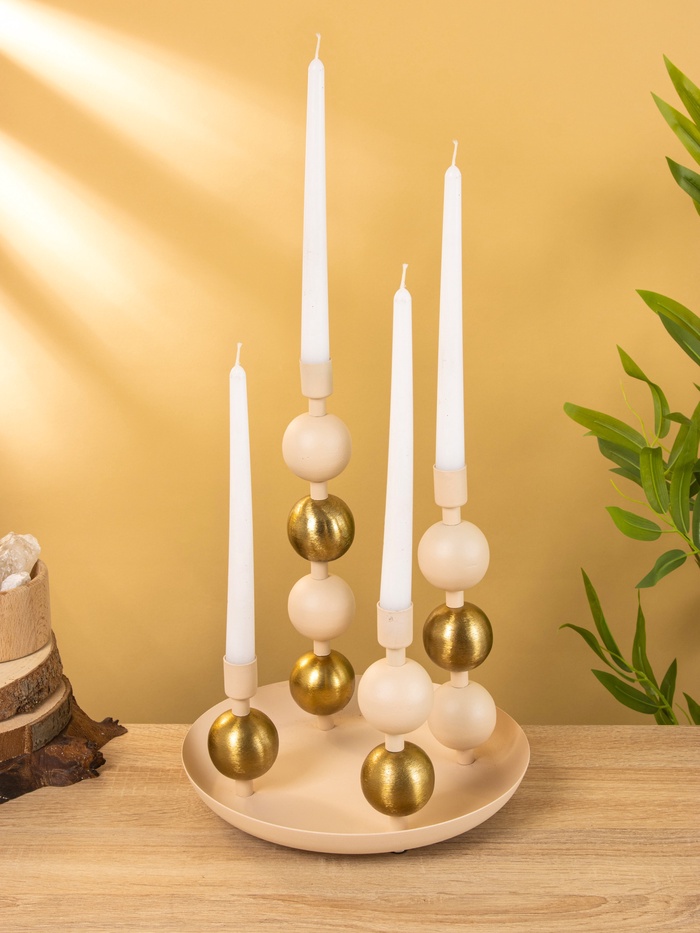 Подсвечник на 4 свечи на тарелке со сферами, 25.5×22.5×32 см, бежево-золотой - Фото 1