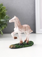 Фигурка полистоун «Серый конь на лугу», 8.7×3.2×8 см - фото 54003349