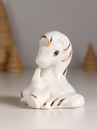 Фигурка керамика «Коняшка с подковой», белый с золотом, 7×5.5×8 см - фото 54003687