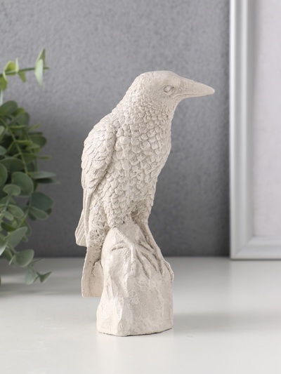 Фигурка гипс «Ворон на камне», 15.5×5.5×10 см, серая