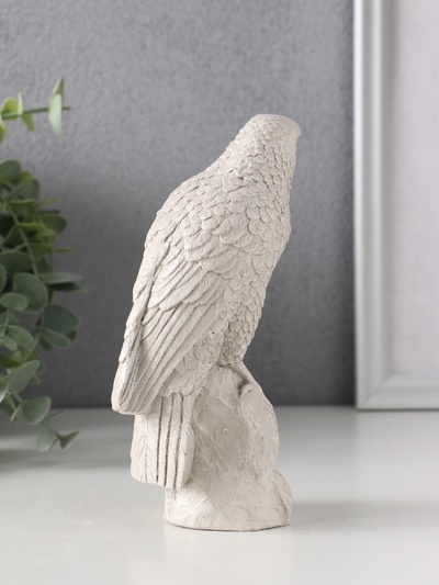 Фигурка гипс «Ворон на камне», 15.5×5.5×10 см, серая