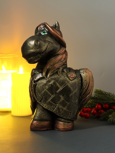 Копилка для денег «Конь в пальто», 16.5×11.5×25 см, золото