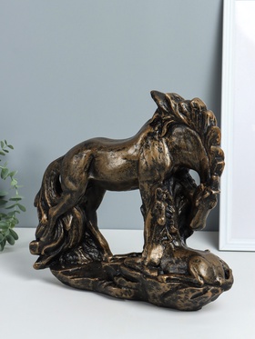 Фигура гипс «Лошадь с жеребёнком», 30×30×12 см, под чёрное золото Фигура гипс «Лошадь с жеребёнком», 30×30×12 см, под чёрное золото