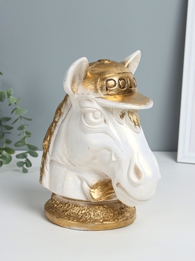 Копилка для денег «Бюст. Конь в кепке», гипс, 26×14.5×21.5 см, белый с золотом